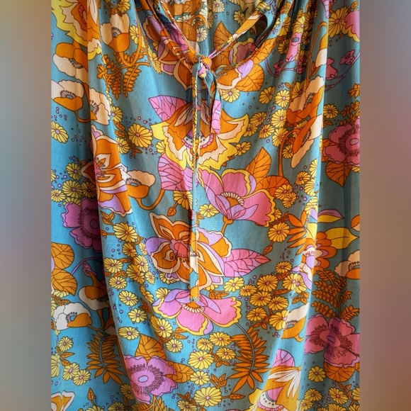 SHEIN Multicolor Floral Blouse - Picture 2 of 4